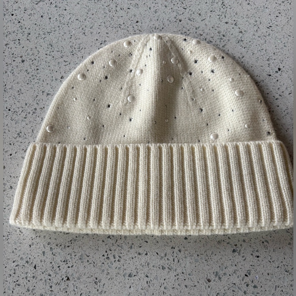 KATE SPADE NWOT Cream Beanie W/ Pearl & Rhinestone Accents